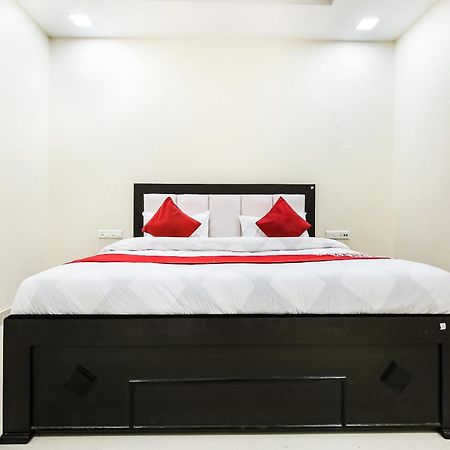 โอโย 67353 โฮเต็ล แม็คนั่ม Hotel Hisar ภายนอก รูปภาพ