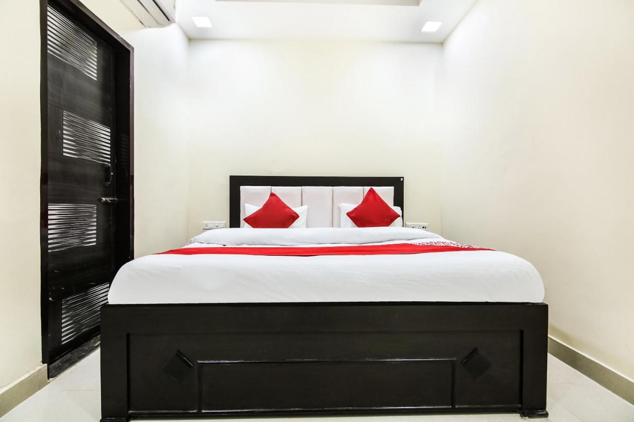 โอโย 67353 โฮเต็ล แม็คนั่ม Hotel Hisar ภายนอก รูปภาพ