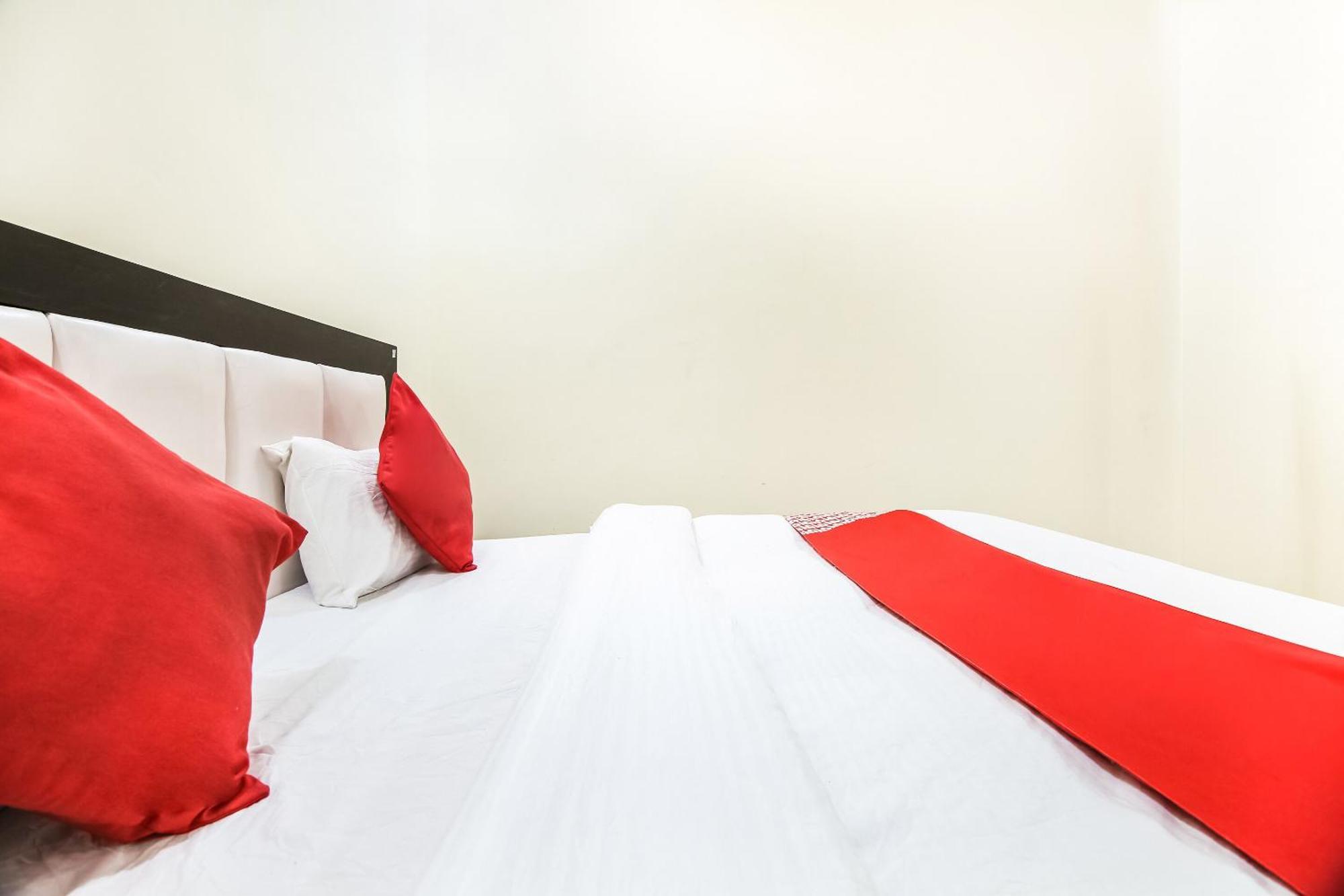 โอโย 67353 โฮเต็ล แม็คนั่ม Hotel Hisar ภายนอก รูปภาพ