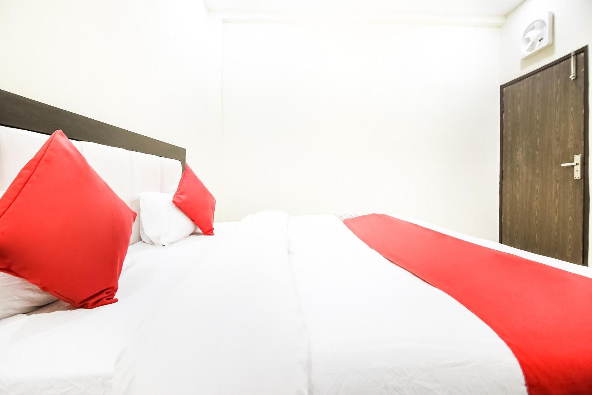 โอโย 67353 โฮเต็ล แม็คนั่ม Hotel Hisar ภายนอก รูปภาพ
